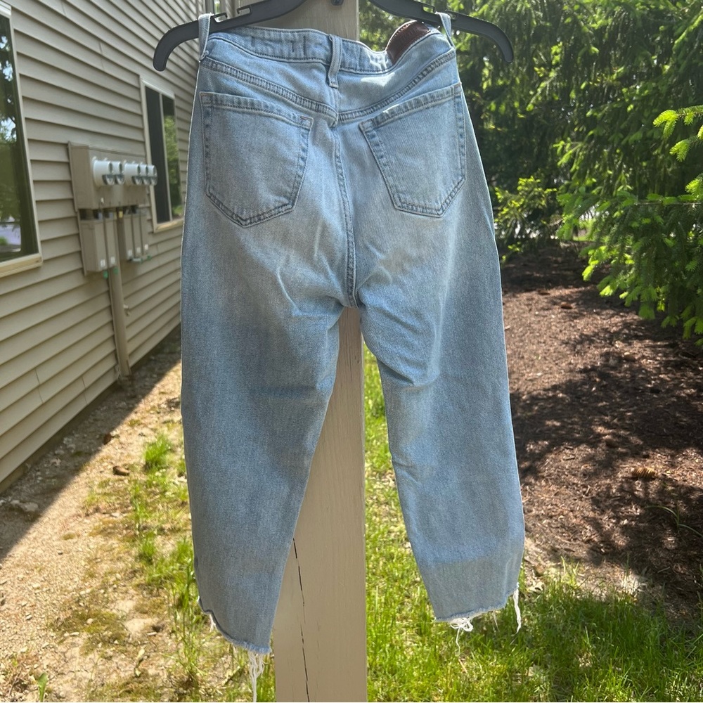 ‼️SOLD‼️Hollister Ultra High Rise Mom Jeans - Picture 2 of 3